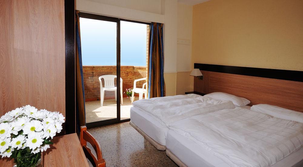 Hotel Marbella روساس المظهر الخارجي الصورة