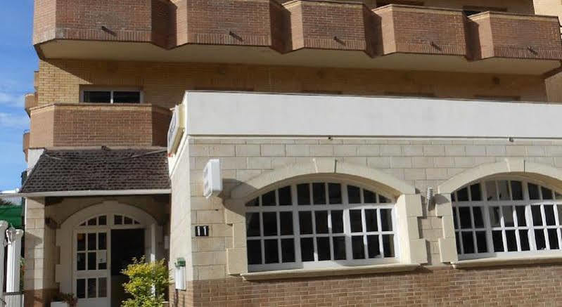 Hotel Marbella روساس المظهر الخارجي الصورة