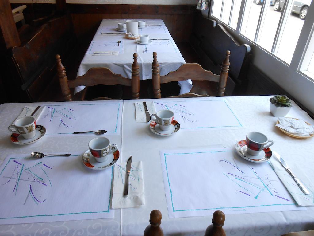 Hotel Marbella روساس المظهر الخارجي الصورة