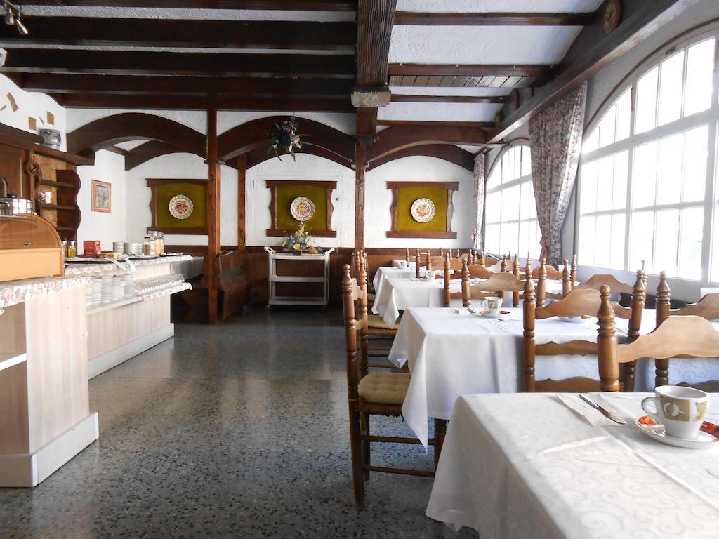 Hotel Marbella روساس المظهر الخارجي الصورة